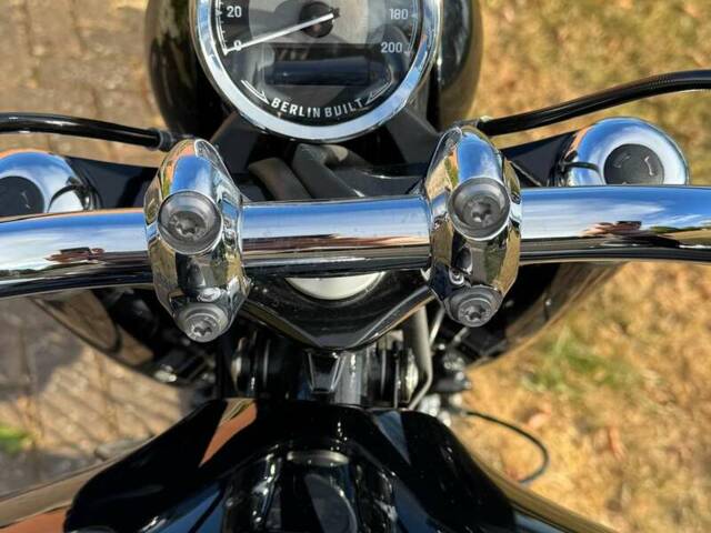 BMW R 18