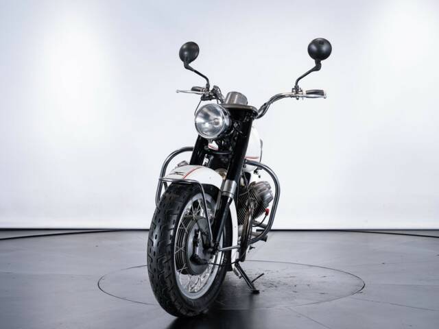 Moto Guzzi V 7