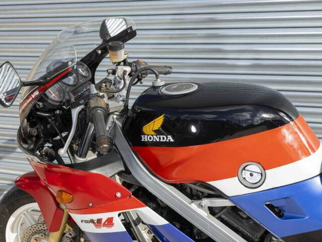 Honda VFR 400 R