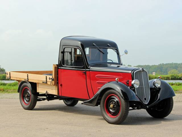 Image 1/27 de Peugeot 402 (1936)