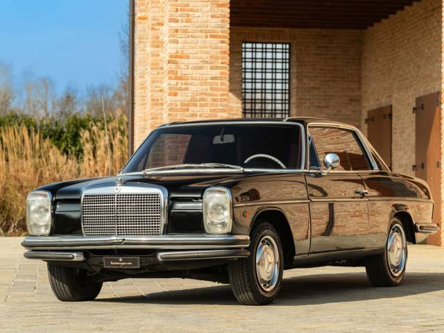 Image 1/46 of Mercedes-Benz 250 CE (1970)