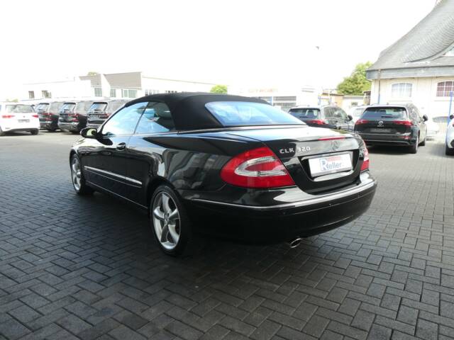 Mercedes-Benz CLK 320