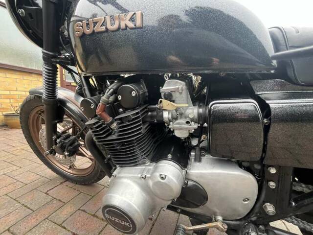 Suzuki GS 750