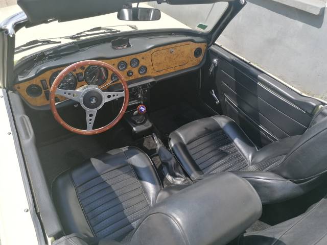 Triumph TR 6