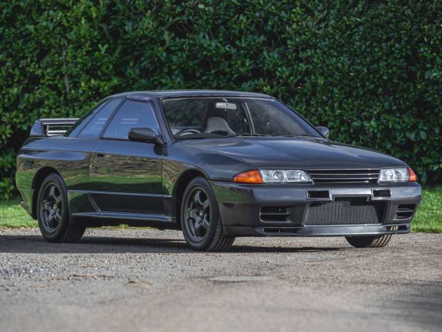 Image 1/37 of Nissan Skyline GT-R (1990)