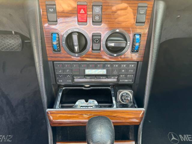 Mercedes-Benz 500 SEL
