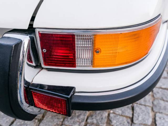 Porsche 911 2.2 E