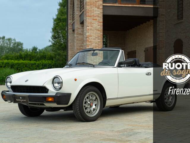 Bild 1/50 von FIAT Spider 2000 Pininfarina 50th Anniversary Edition (1981)