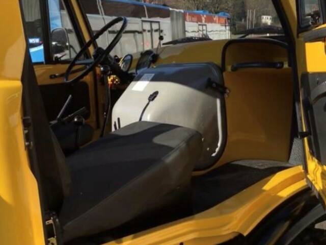 Mercedes-Benz Unimog U52