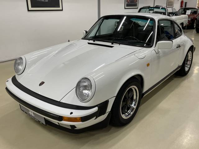 Porsche 911 Carrera 3.2