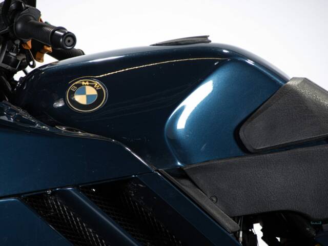 BMW K1