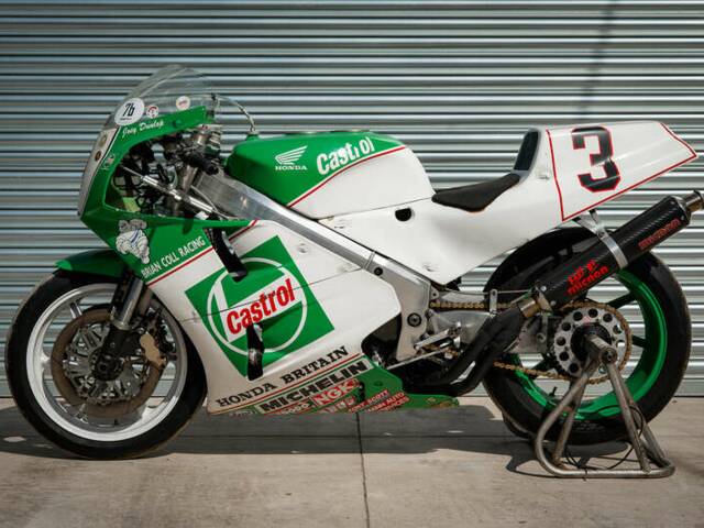 Honda VFR 750R RC 30