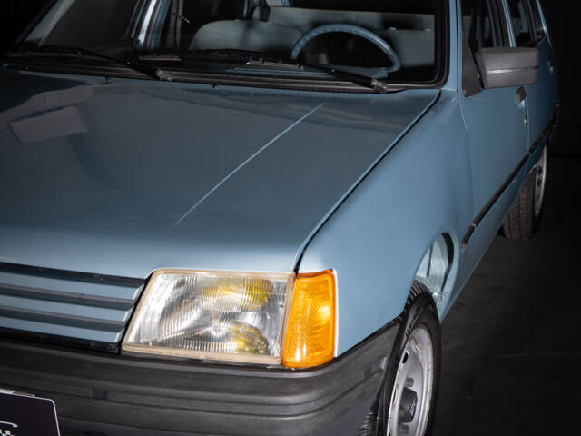 Peugeot 205