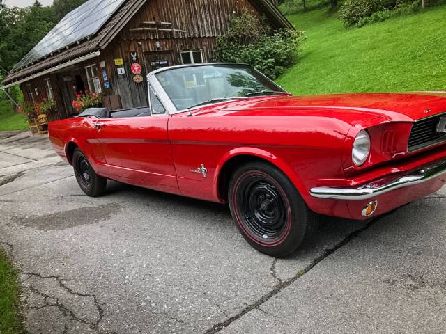 Ford Mustang 200