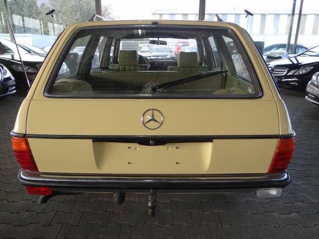 Mercedes-Benz 200 T
