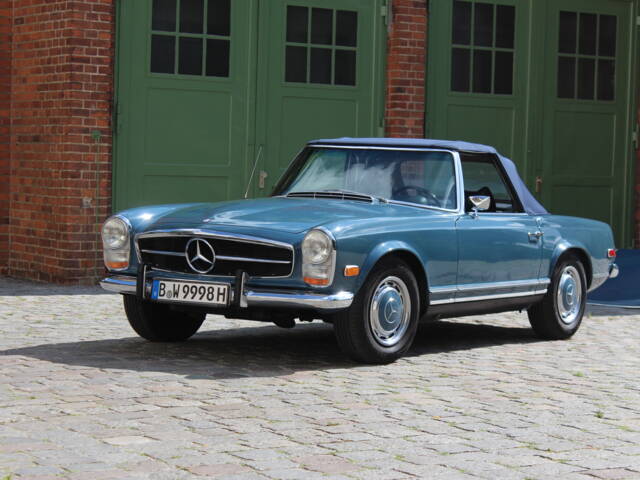 Image 1/83 of Mercedes-Benz 280 SL (1970)