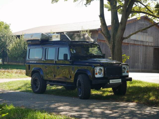 Land Rover Defender 110