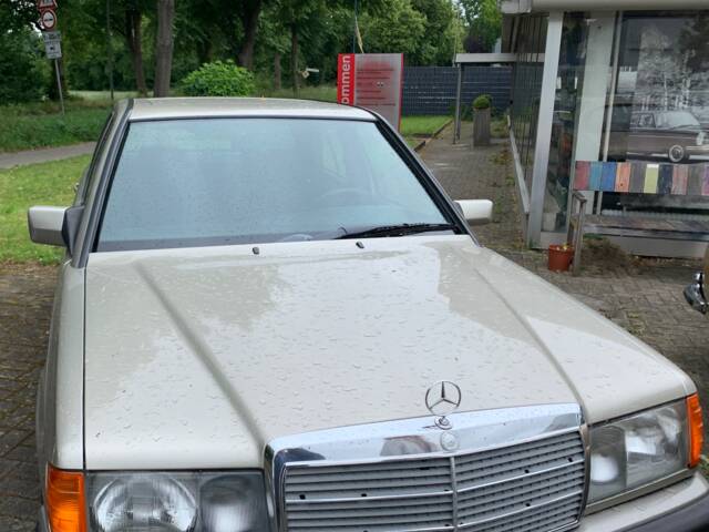 Bild 1/18 von Mercedes-Benz 190 E 1.8 (1991)