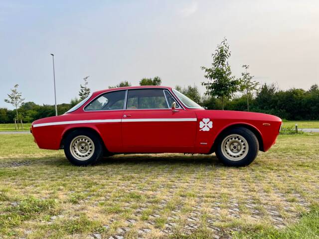 Alfa Romeo Giulia GTA 1300 Junior