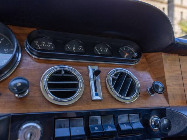 Ferrari 330 GT 2+2