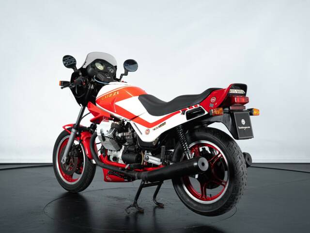 Moto Guzzi V 65 Lario