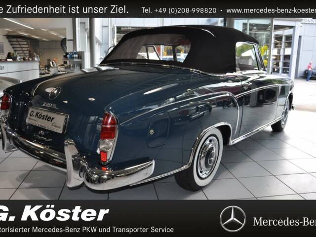 Mercedes-Benz 220 S Cabriolet