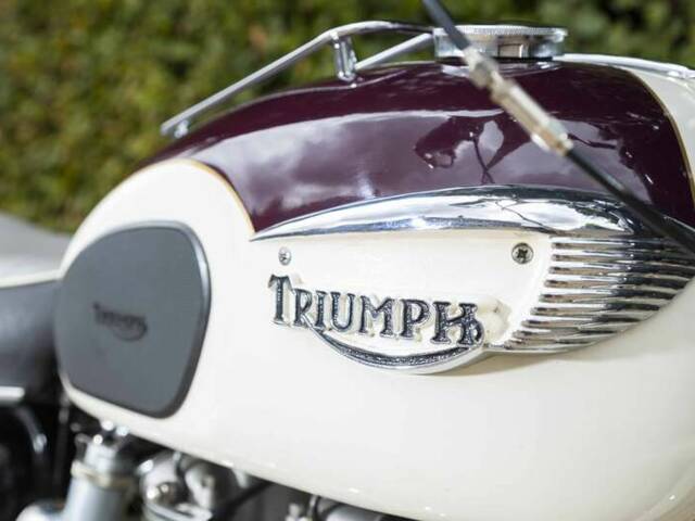 Triumph Bonneville T120TT
