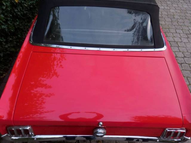 Ford Mustang 200