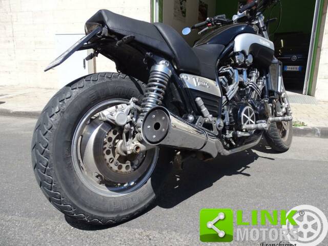 Yamaha V-Max 1200
