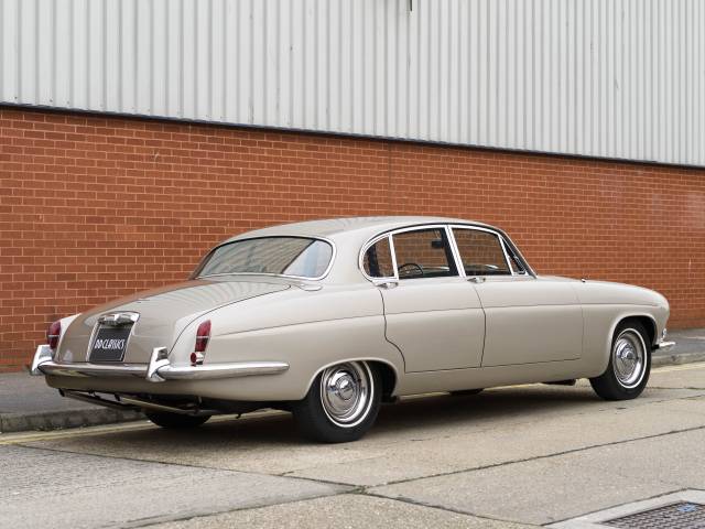 Jaguar Mk X 4.2