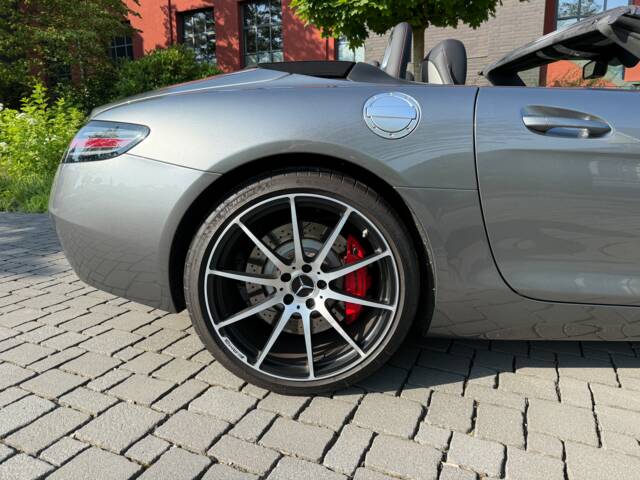 Mercedes-Benz SLS AMG GT Roadster