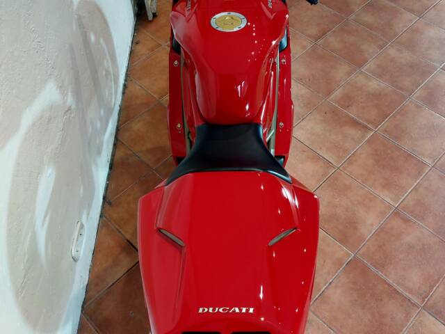 Ducati 916