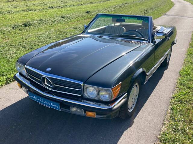 Mercedes-Benz 560 SL