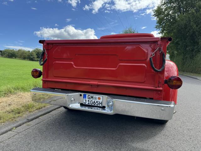 Dodge D 150 Sweptline