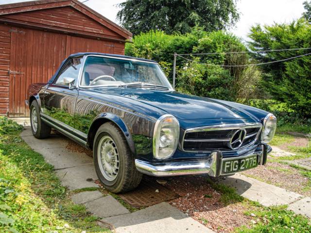 Image 1/9 of Mercedes-Benz 280 SL (1971)