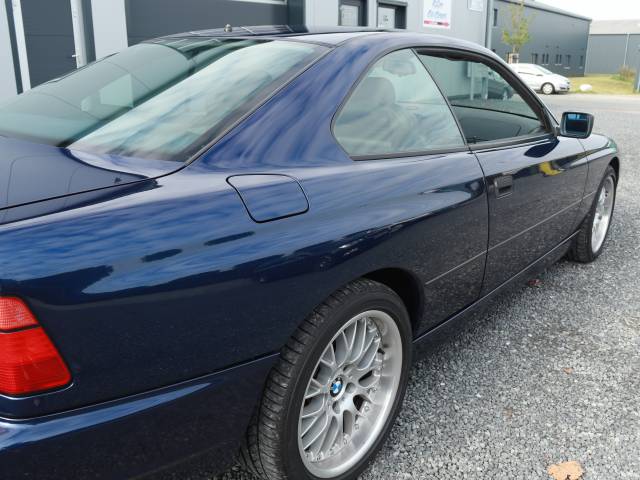 BMW 850i