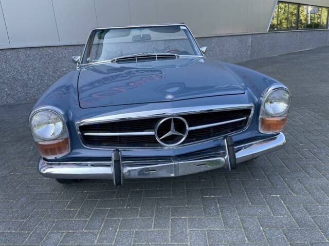 Mercedes-Benz 280 SL