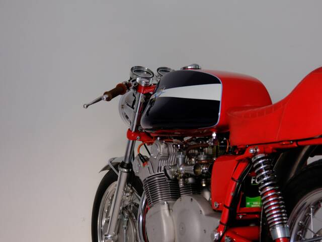 MV Agusta 750 Sport