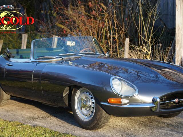 Imagen 1/52 de Jaguar E-Type 4.2 (1965)