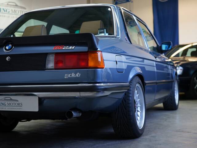 BMW 323i