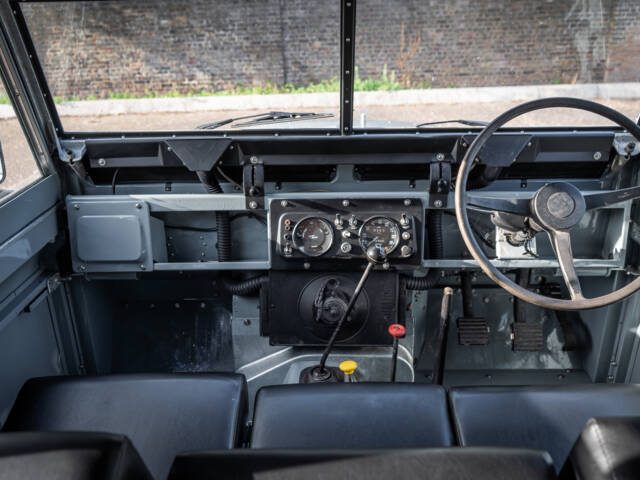 Land Rover 109