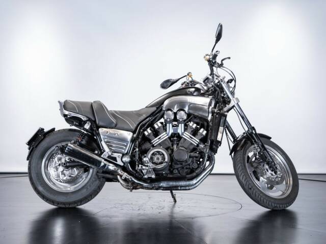 Yamaha V-Max 1200