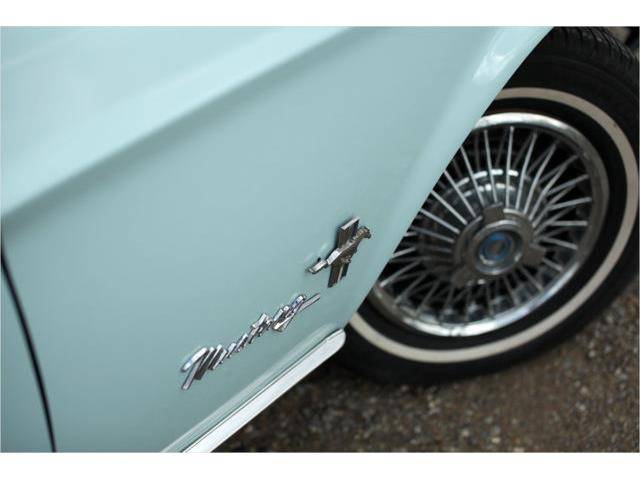 Ford Mustang 200 - Ohne Aufkleber und mit Winterreifen