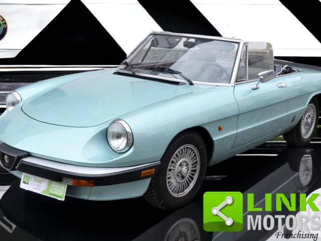 Image 1/10 of Alfa Romeo 2.0 Spider (1983)