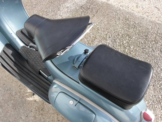Piaggio Vespa 150 - Sue selle