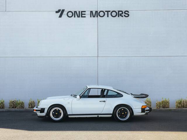 Porsche 911 Carrera 3.2