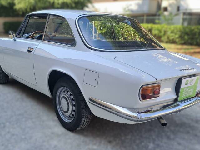 Alfa Romeo Giulia GT 1300 Junior