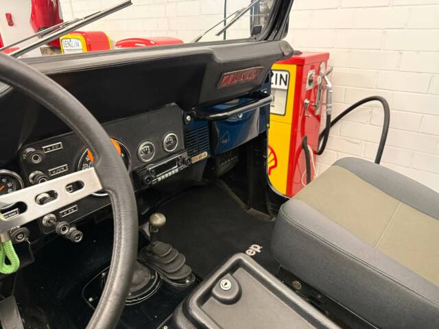 Jeep CJ-7