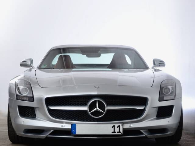 Mercedes-Benz SLS AMG