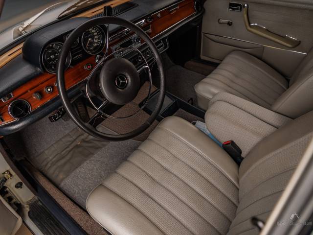 Mercedes-Benz 280 SE 3,5